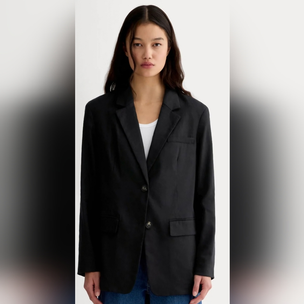 Classic Everlane Black Blazer